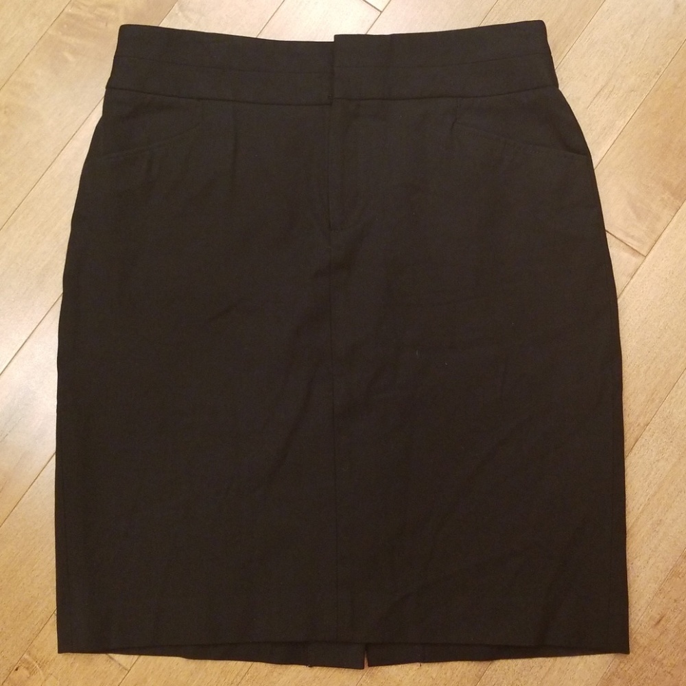 Banana Republic Black Stretch Skirt with Pockets